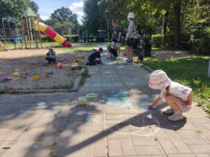 Подробнее о статье Конкурс рисунка на асфальте в парке «Дубки» ГО Чехов