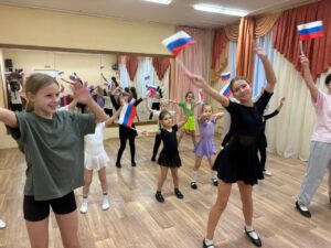 Подробнее о статье Флешмоб ко Дню народного единства в мо Чехов